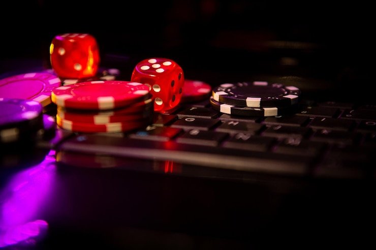 Aplikasi mobile eyang togel menampilkan pasar taruhan Liga 1 dan opsi pembayaran DANA serta OVO